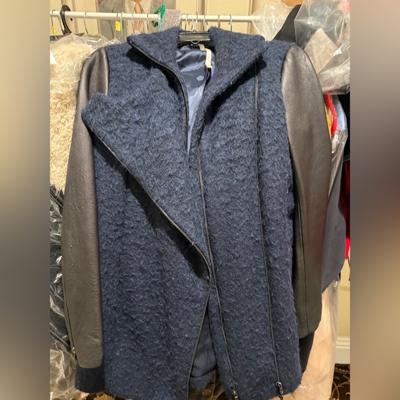 TRUTH AND PRIDE Blue Alpaca Wool with Black Leather sleeve Coat. Only Worn Twice - Picture 3 of 11